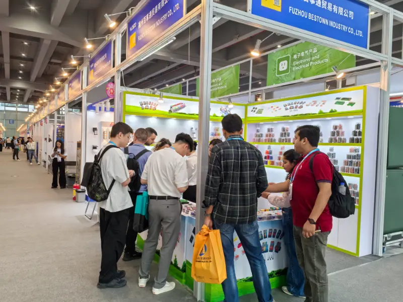 Yueqing Taer Electric presenta soluzioni di cablaggio avanzate alla fase della fiera di Canton, 1 aprile 2026